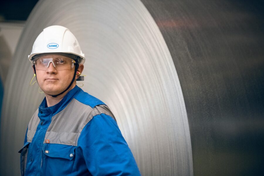 Jak nazywa się obróbka metalu na zimno? Wszystko, co musisz wiedzieć o technologii formowania poniżej temperatury rekrystalizacji